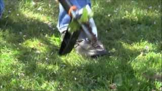 Fiskars Triple Claw Weeder [upl. by Nea]