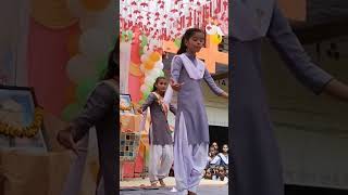 Aao bachcho tumhe dikhayen jhanki Hindustan ki performance dance dancevideo song [upl. by Bright]