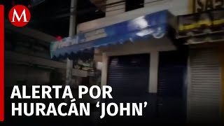 Se establece toque de queda en Puerto Escondido Oaxaca tras la llegada del huracán John [upl. by Paradies493]