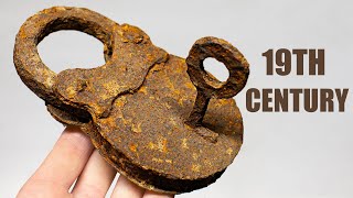 Very Rusty Lock Restoration Padlock of the 19th century [upl. by Marella]