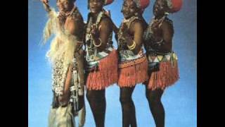 Mahlathini amp the Mahotella Queens  Melodi Yalla [upl. by Tiga]