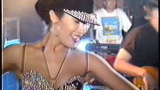 Selena Quintanilla  La Carcacha Poteet Strawberry Saloon 1992 [upl. by Urania347]