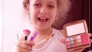 Contando uma história pra vocês e fazendo minha maquiagemmakeup [upl. by Melisandra]