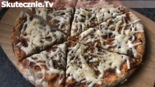 Pizza z patelni  SkutecznieTv HD [upl. by Aiki640]