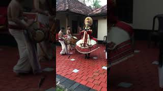 🎭 Theatrical Kathakali dance performance tells stories from Hindu epics [upl. by Naitirb]