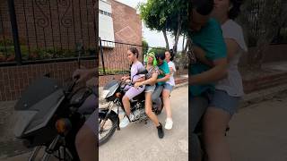 La Val mototaxi ¡Un viaje que nunca olvidarás 😂🛵 PARTE 2 humor comedia viralvideo [upl. by Kilian]