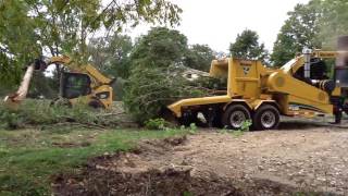 Vermeer WC2300XL Whole Tree Chipper  1 [upl. by Ardnuhsal386]