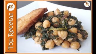 ESPINACAS CON GARBANZOS Y PASAS [upl. by Ahsilram898]