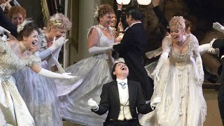 The cast at the Wiener Staatsoper sings Im Feuerstrom der Reben from DIE FLEDERMAUS [upl. by Snowman]