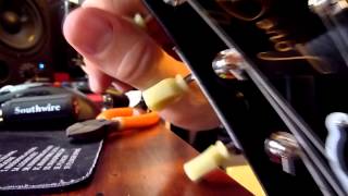 Gotoh Locking Magnum Tuners  Direct Les Paul Replacement [upl. by Enitsirk]