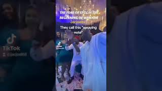 THE LATEST WAY TO SPRAY MONEY IN PARTIES USE quotSPRAYING NOTEquotnigeria viralvideo viral jacjoeltv [upl. by Noirda297]