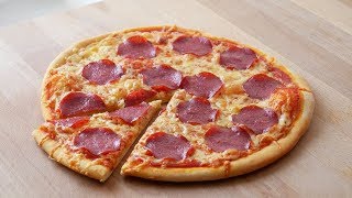 Schnelle Salami Pizza ohne Hefe  Simple amp Easy Pepperoni Pan Pizza no yeast  ENG SUBS [upl. by Nivan404]