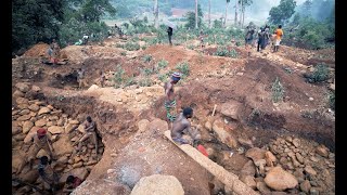 Mineração artesanal em pequena escala  Caso da província de Manica [upl. by Aloap]