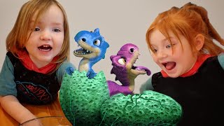 🦕🦖 BABY DiNOSAUR EGGS 🥚 Adley amp Niko digging for Pet Dinos Learning Dino Names and Niko’s Song [upl. by Arquit]