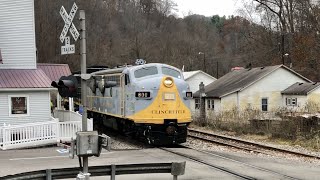 Santa Claus Train Chase Thru Virginia Christmas Train On Clinchfield Railroad Rare Locomotives [upl. by Sanalda366]